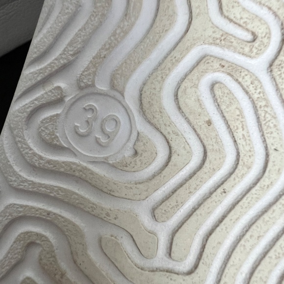 Peak Taichi Slides Sandals Size 39 White & Black Flats Slip on - Picture 8 of 8